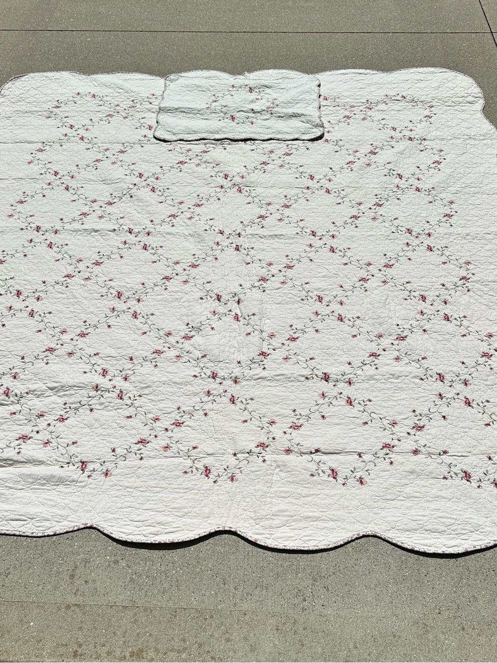 Classic Creamy White Floral Embroidered Quilt Set 1 Pillow Sham Hannalore Cotton - Picture 13 of 16